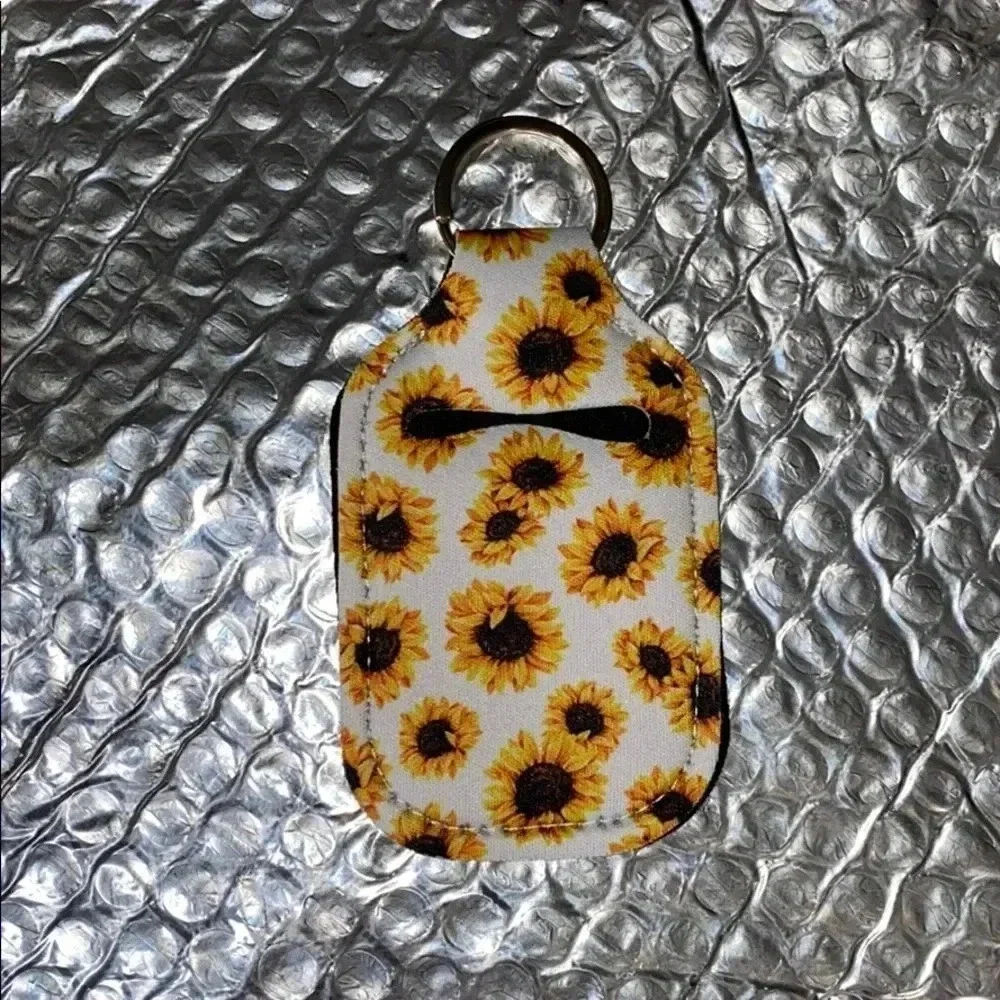 🧾 NWT Sunflower Hand Sanitizer Holder Keychain